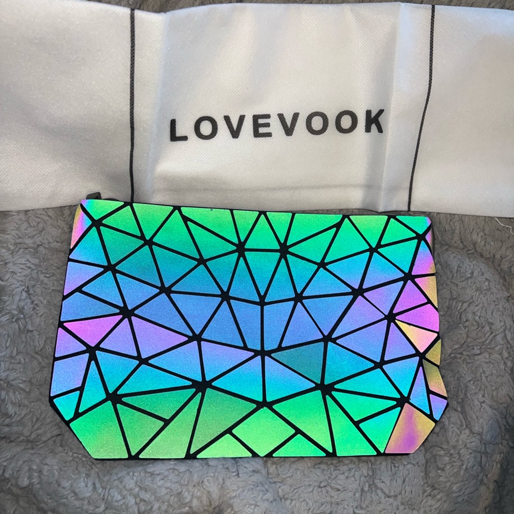 Lovevook crossbody purse